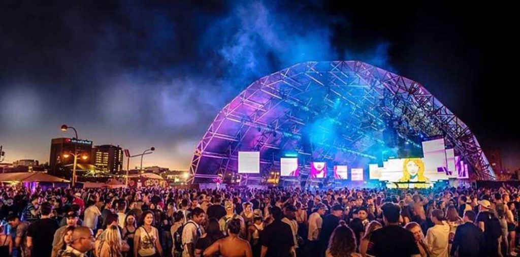 Thousands flocking to Las Vegas for 'I Heart Radio' music festival